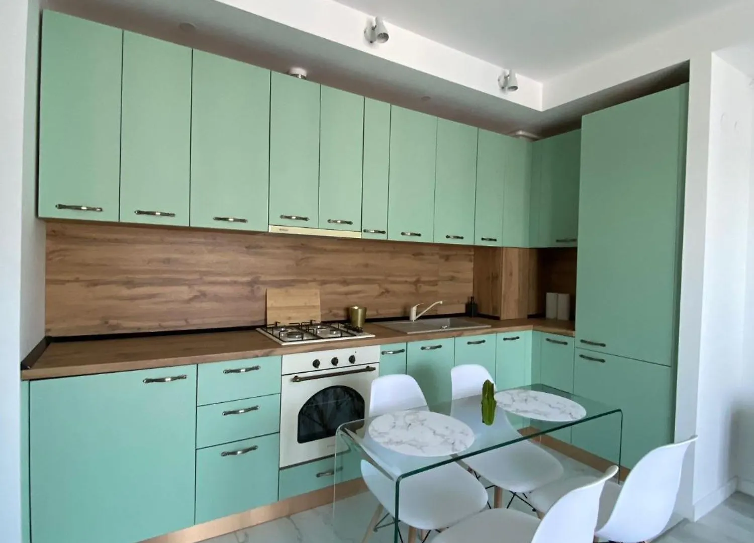Apartment Green Place Cosmopolis Tunari  Romania